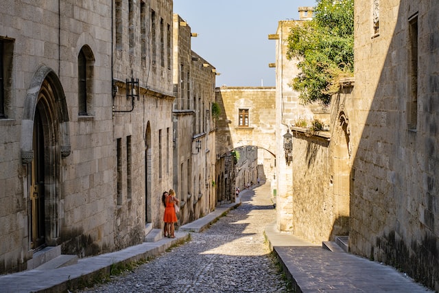 andrew vvedenskij D72vwkYhTdc unsplash How to explore Rhodes Island in Greece with a rental car