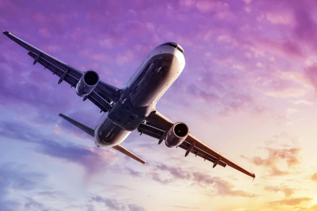 Untitled design 2 Navigating Greece: Holiday Packages vs. Independent Exploration