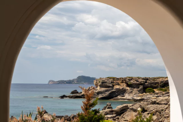 Untitled design 5 Rhodes' Triple Crown: Dive into Opulence at Three Divine Beach Havens